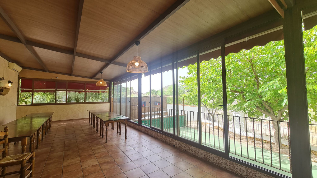 Se vende Villa - Chalet de 4 dormitorios en Costa Blanca, Alicante, España