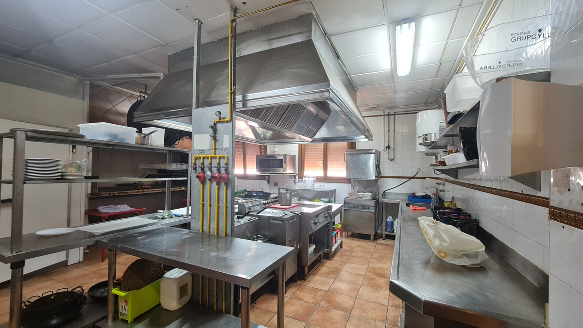 Se vende Villa - Chalet de 4 dormitorios en Costa Blanca, Alicante, España