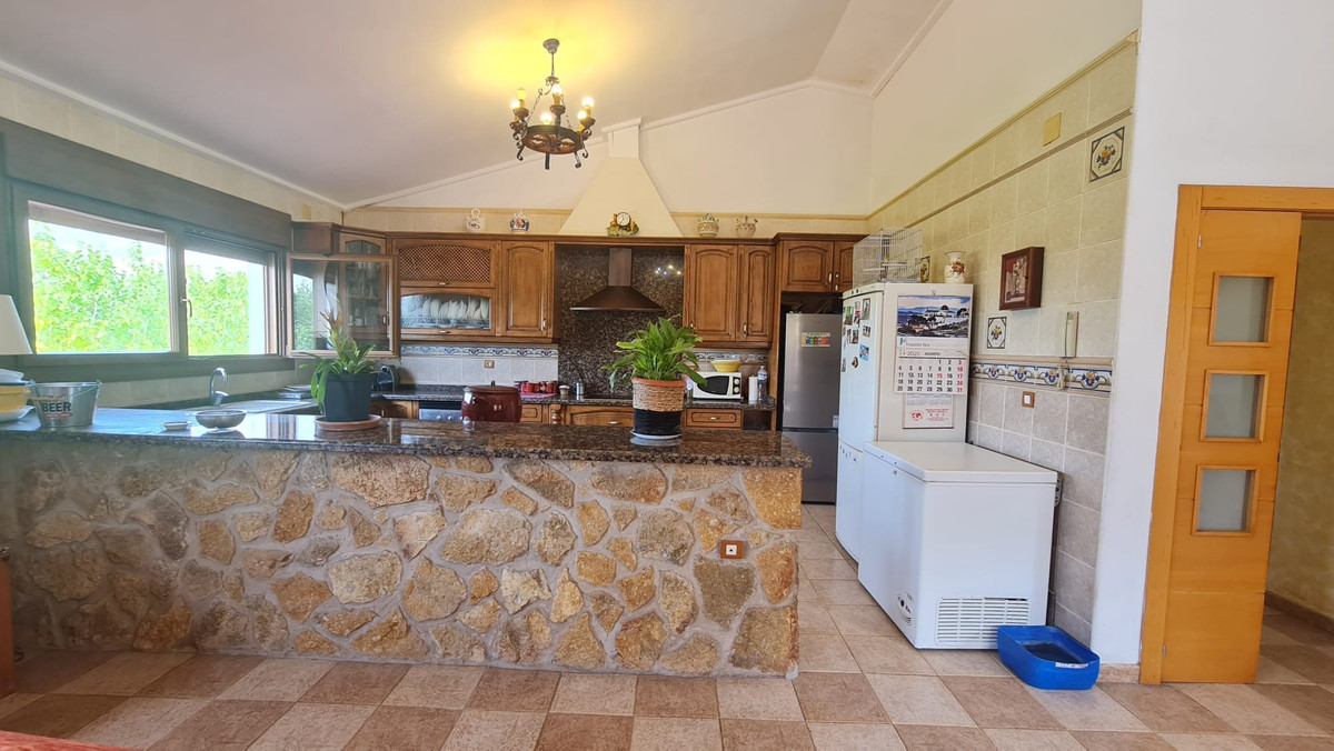 Se vende Villa - Chalet de 4 dormitorios en Costa Blanca, Alicante, España