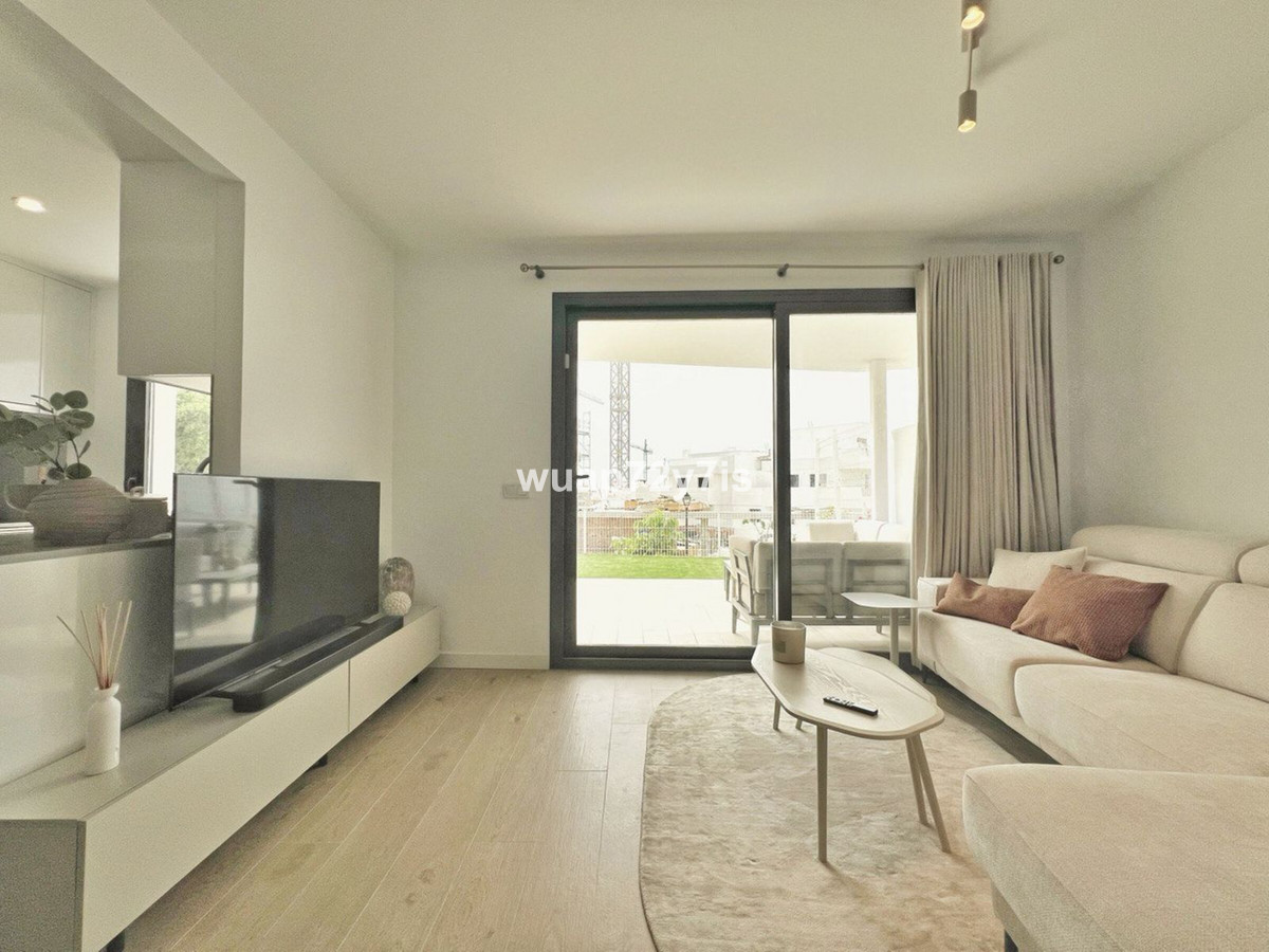 Se vende Apartamento Planta Baja de 2 dormitorios en Costa Del Sol, Málaga, España