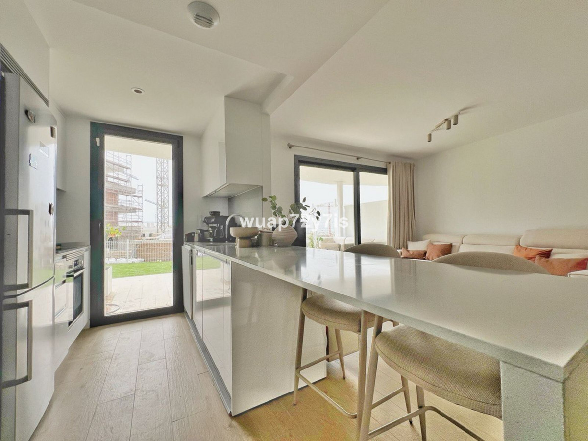Se vende Apartamento Planta Baja de 2 dormitorios en Costa Del Sol, Málaga, España