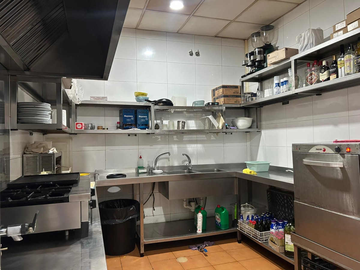 Commercial unit for sale in Marbella Costa Del Sol, Málaga, Spain