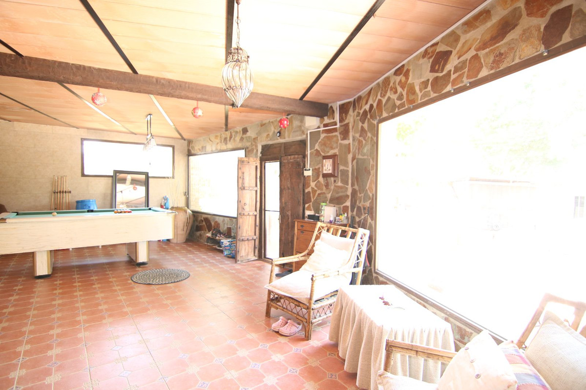 11 Bed Townhouse for sale in Pizarra Costa Del Sol, Málaga, Spain