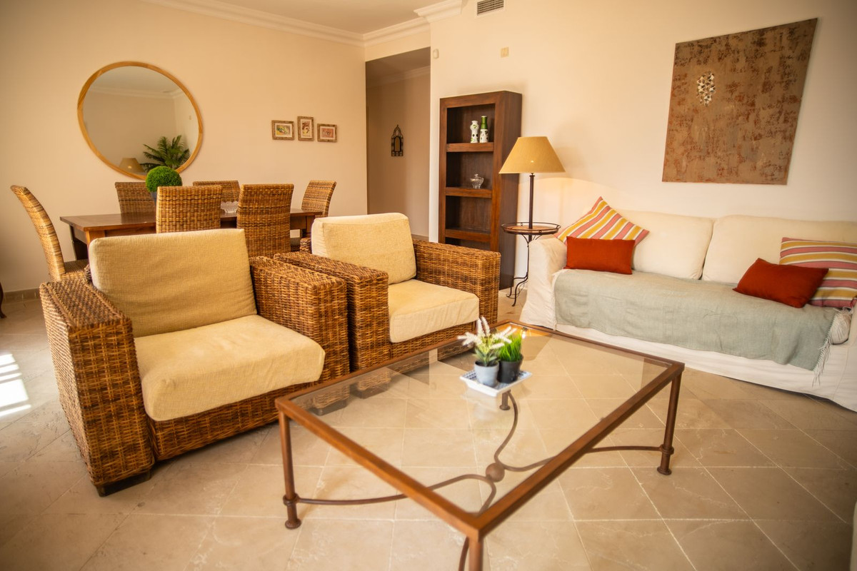 2 Bed Apartment for sale in El Paraiso Costa Del Sol, Málaga, Spain