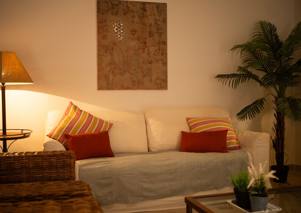 2 Bed Apartment for sale in El Paraiso Costa Del Sol, Málaga, Spain