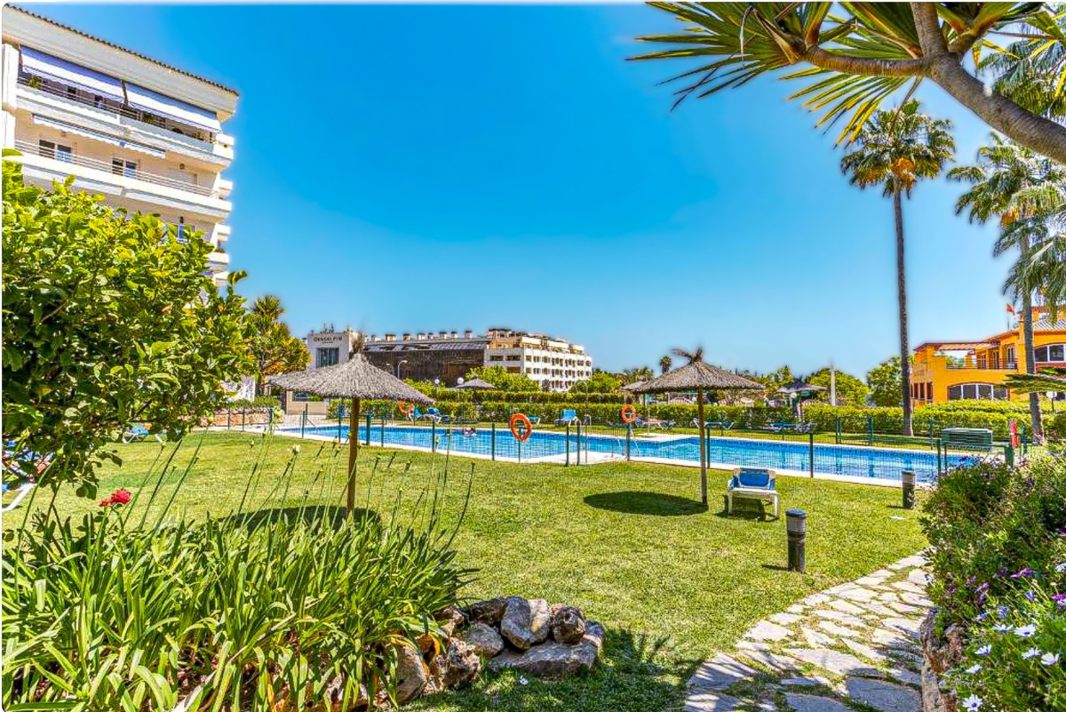 Se vende Apartamento Planta Media de 1 dormitorios en Costa Del Sol, Málaga, España