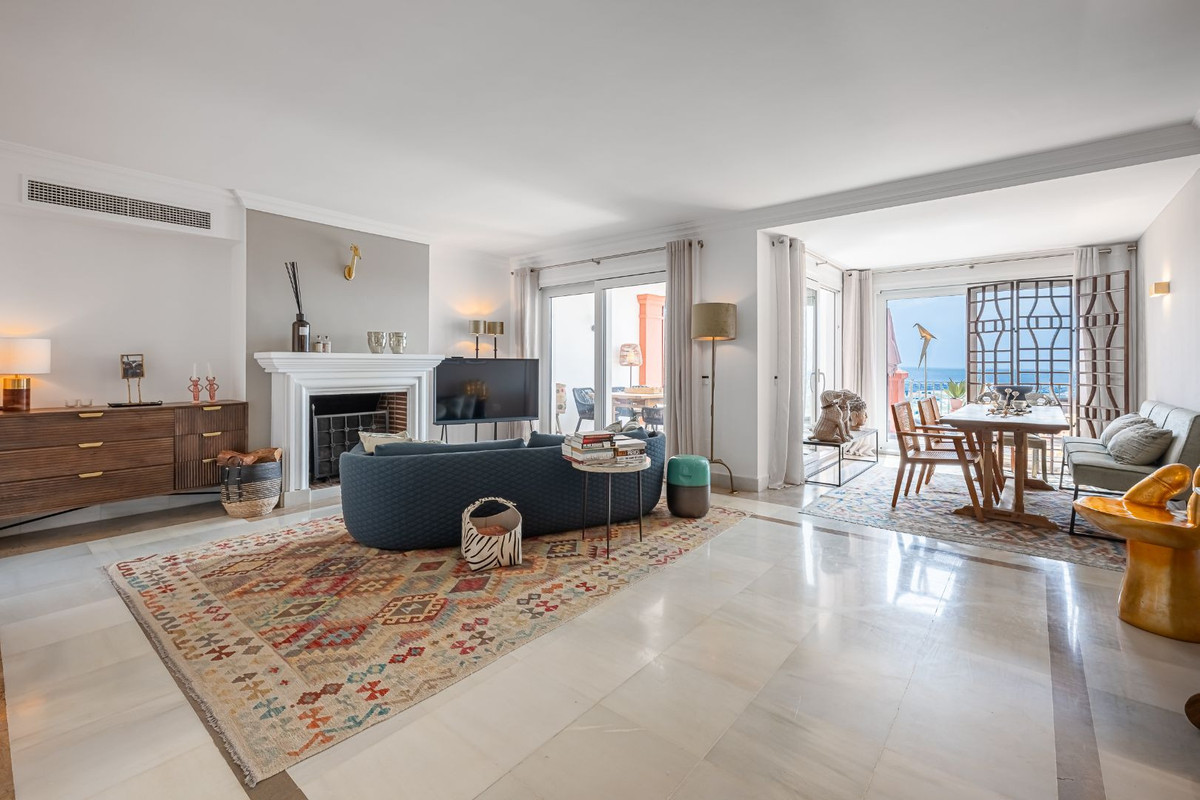 4 Bed Apartment for sale in Monte Halcones Costa Del Sol, Málaga, Spain