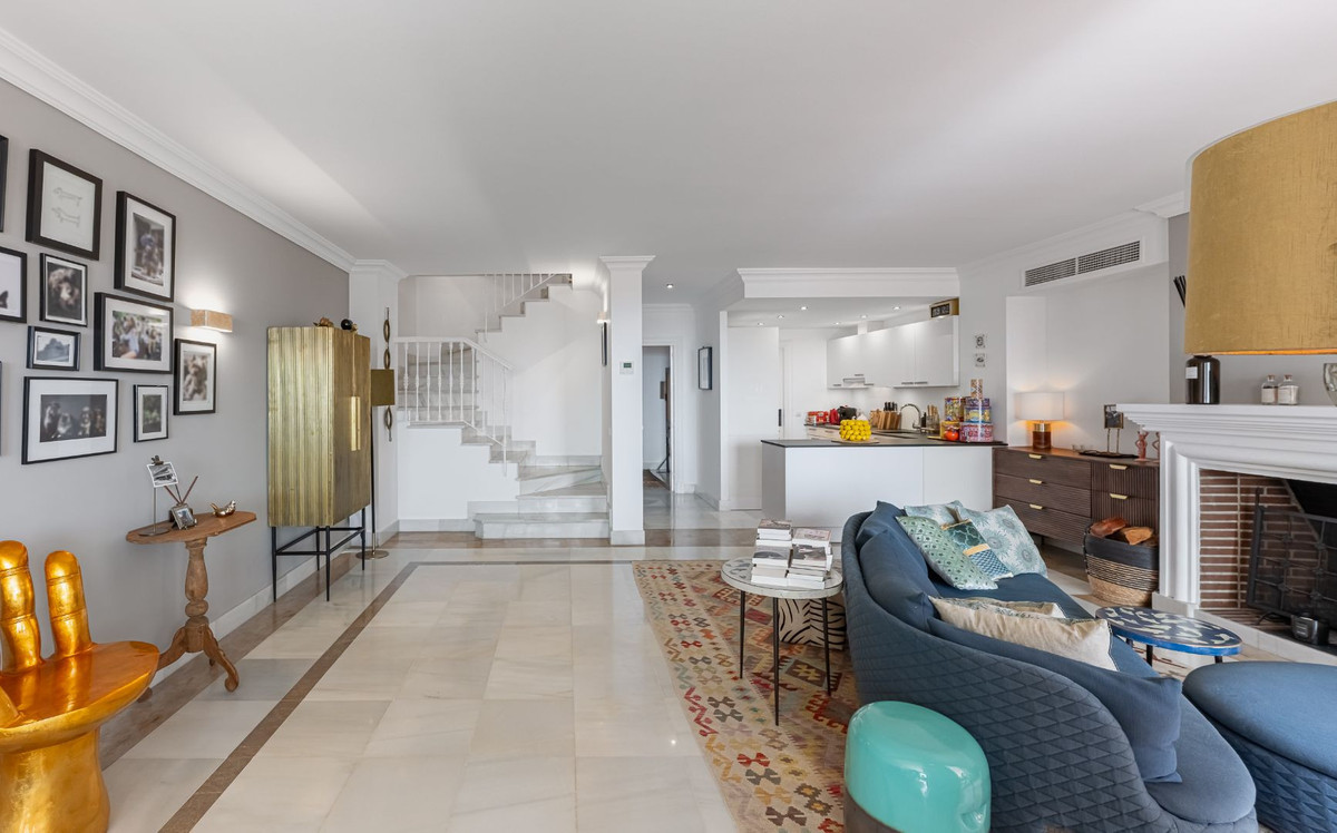 4 Bed Apartment for sale in Monte Halcones Costa Del Sol, Málaga, Spain