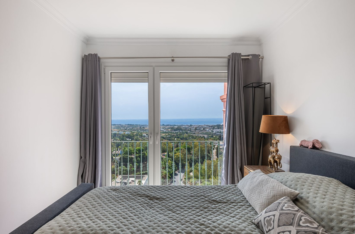 4 Bed Apartment for sale in Monte Halcones Costa Del Sol, Málaga, Spain