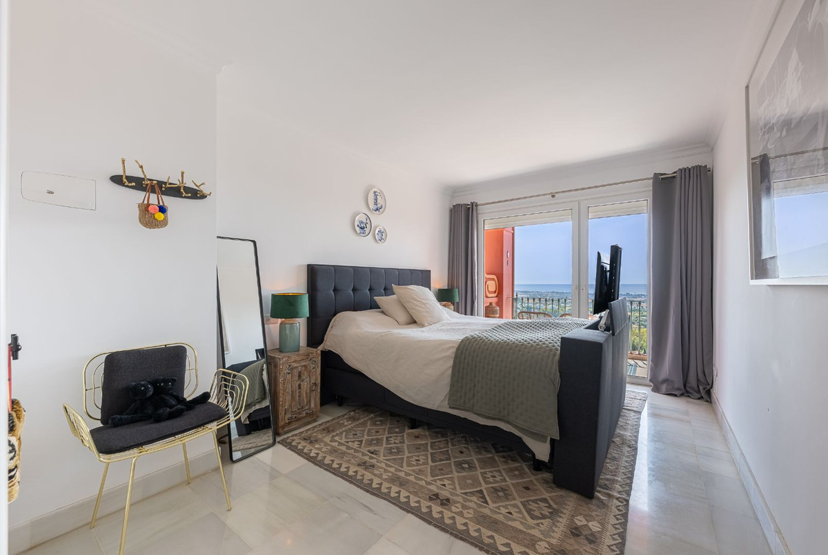 4 Bed Apartment for sale in Monte Halcones Costa Del Sol, Málaga, Spain
