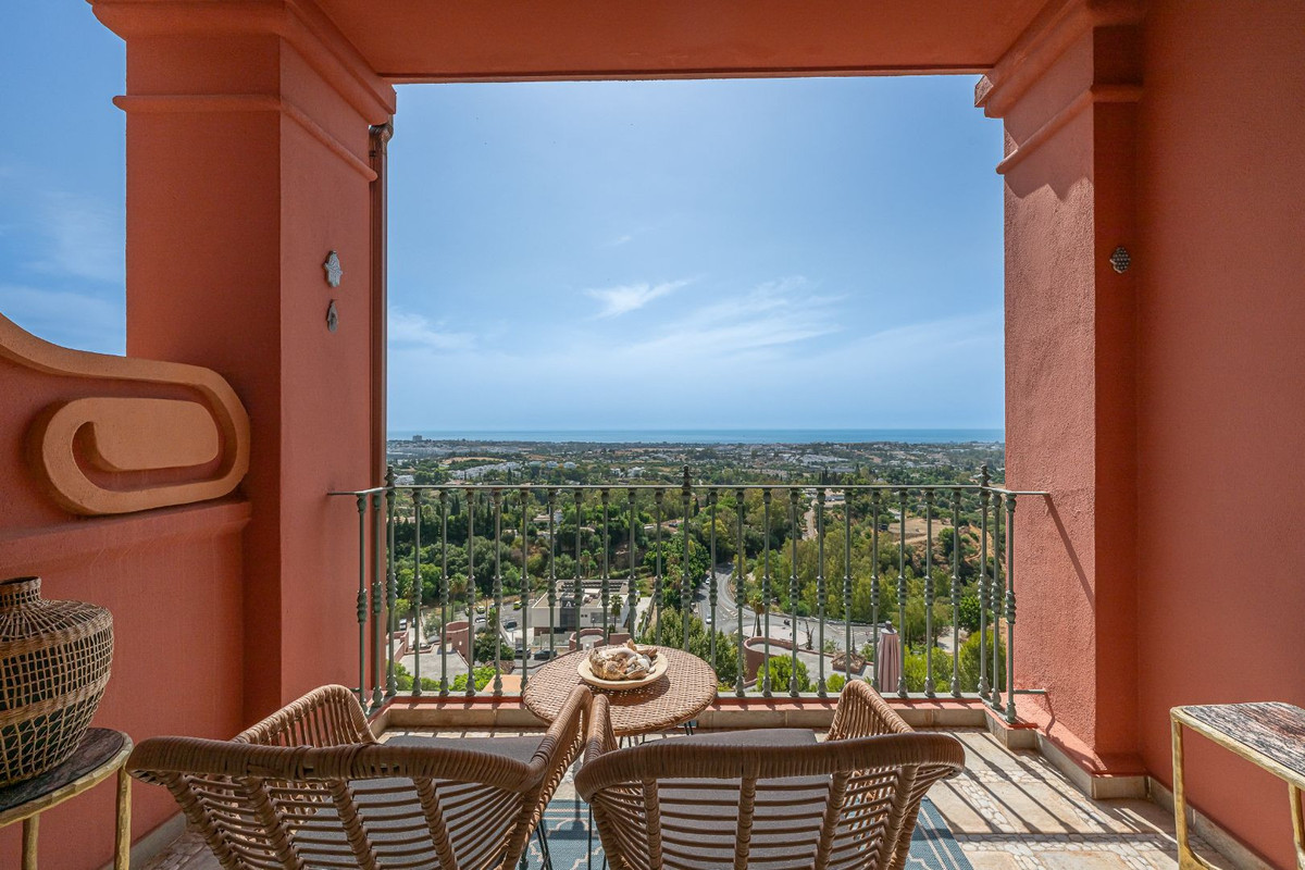 4 Bed Apartment for sale in Monte Halcones Costa Del Sol, Málaga, Spain