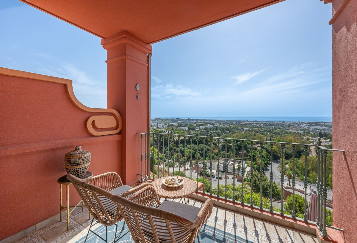 4 Bed Apartment for sale in Monte Halcones Costa Del Sol, Málaga, Spain