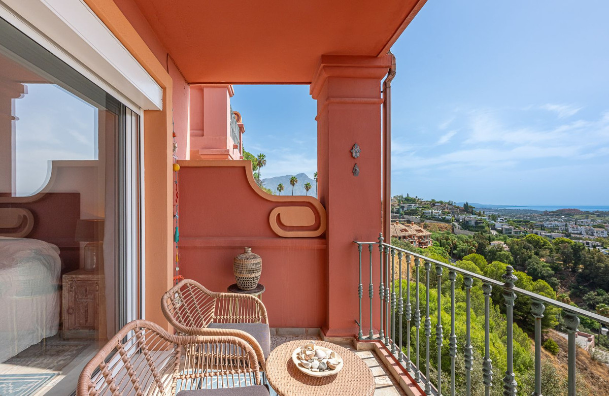 4 Bed Apartment for sale in Monte Halcones Costa Del Sol, Málaga, Spain
