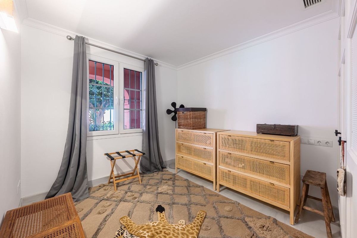 4 Bed Apartment for sale in Monte Halcones Costa Del Sol, Málaga, Spain