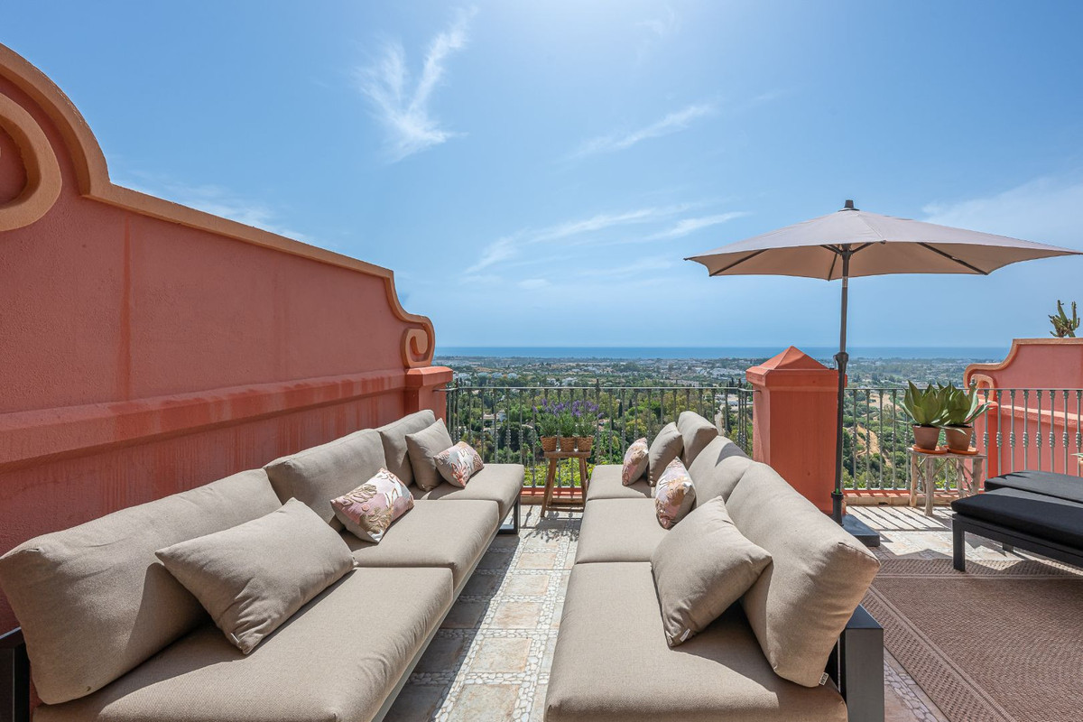 4 Bed Apartment for sale in Monte Halcones Costa Del Sol, Málaga, Spain