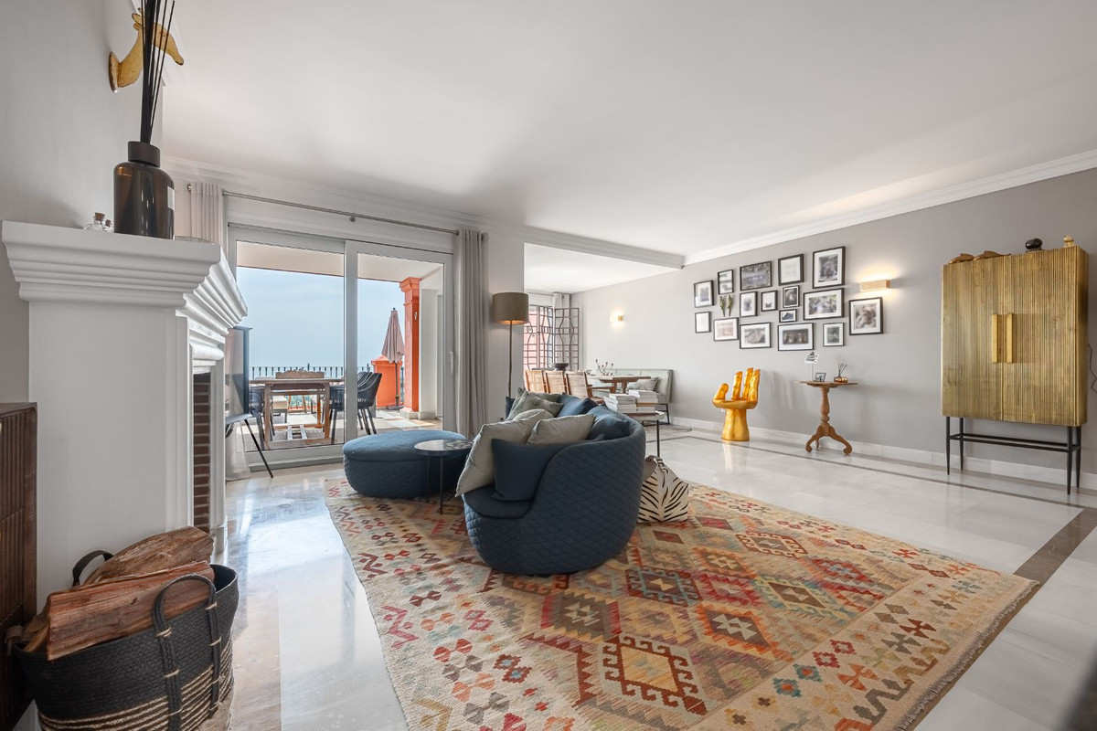 4 Bed Apartment for sale in Monte Halcones Costa Del Sol, Málaga, Spain