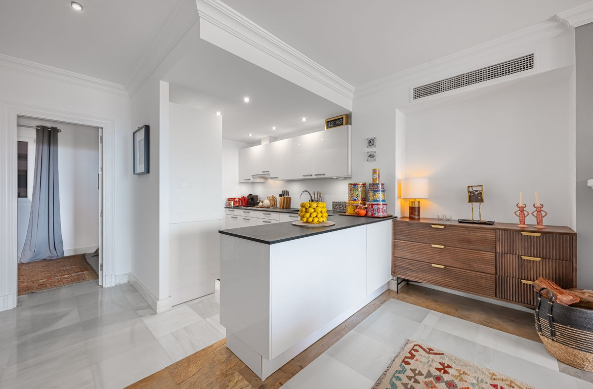 4 Bed Apartment for sale in Monte Halcones Costa Del Sol, Málaga, Spain