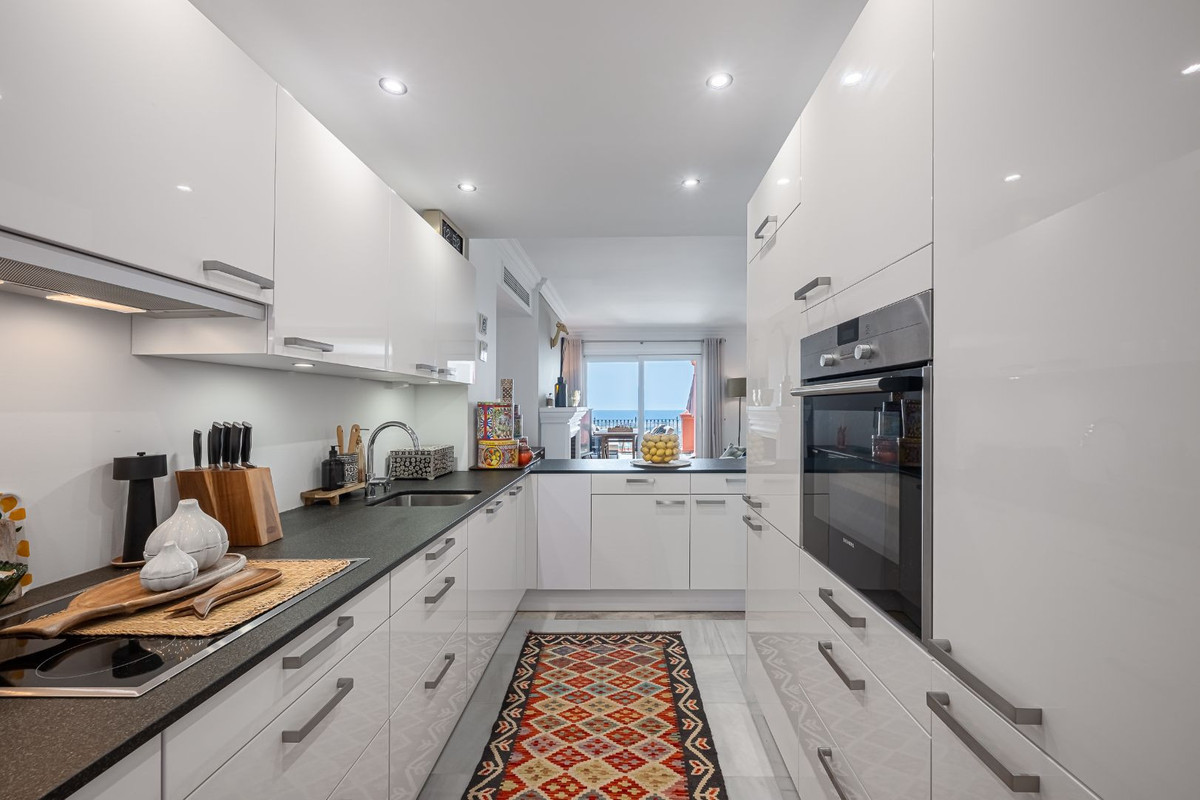 4 Bed Apartment for sale in Monte Halcones Costa Del Sol, Málaga, Spain