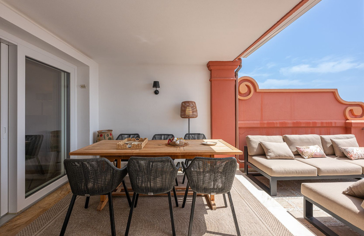 4 Bed Apartment for sale in Monte Halcones Costa Del Sol, Málaga, Spain