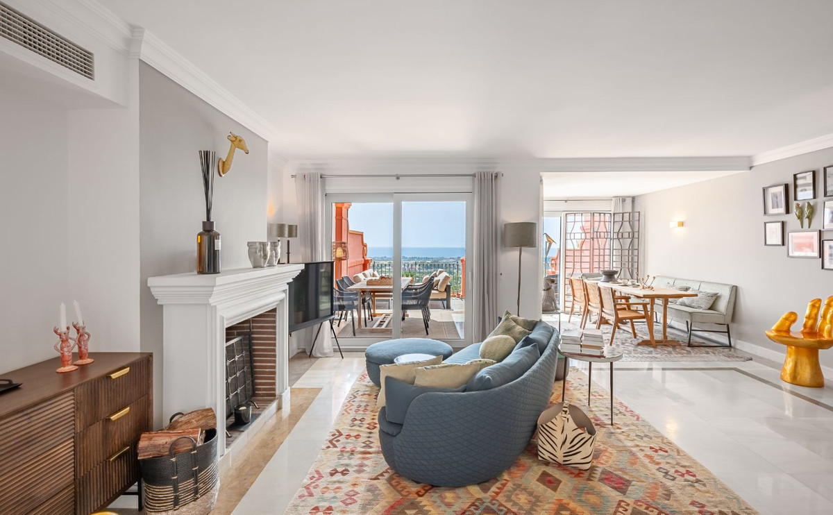 4 Bed Apartment for sale in Monte Halcones Costa Del Sol, Málaga, Spain