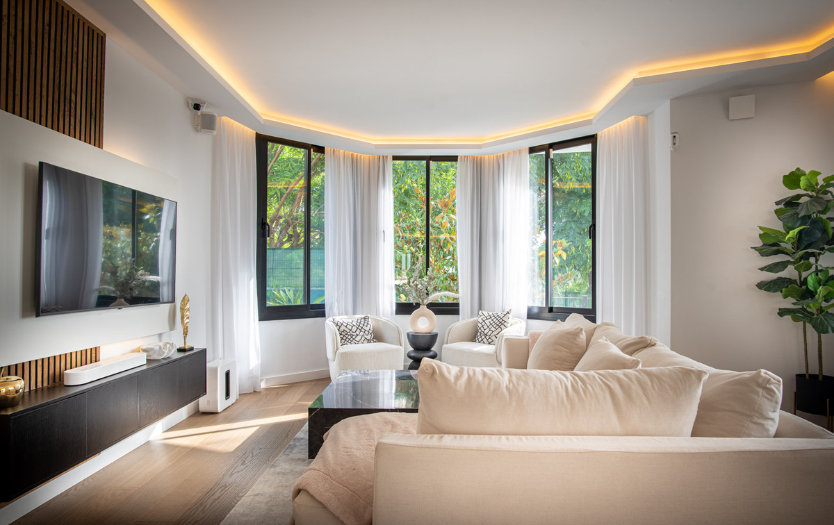 5 Bed Townhouse for sale in La Quinta Costa Del Sol, Málaga, Spain