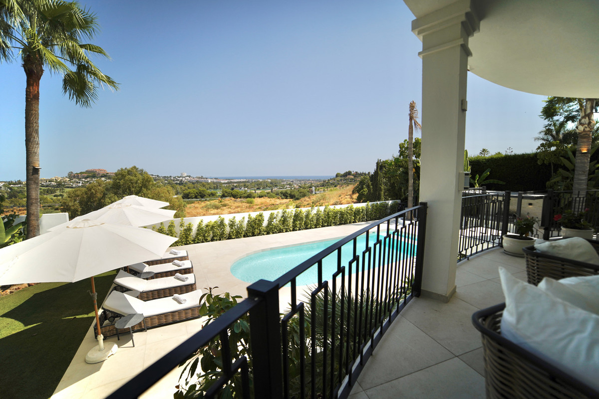 5 Bed Townhouse for sale in La Quinta Costa Del Sol, Málaga, Spain