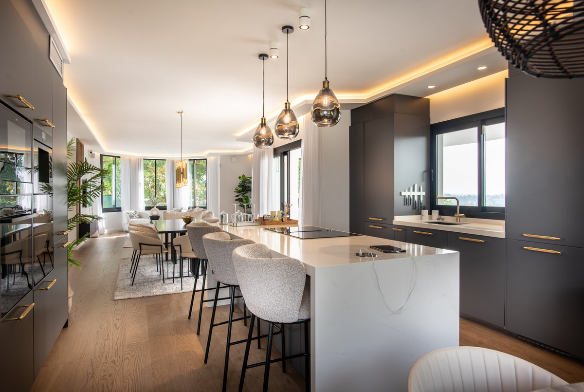 5 Bed Townhouse for sale in La Quinta Costa Del Sol, Málaga, Spain