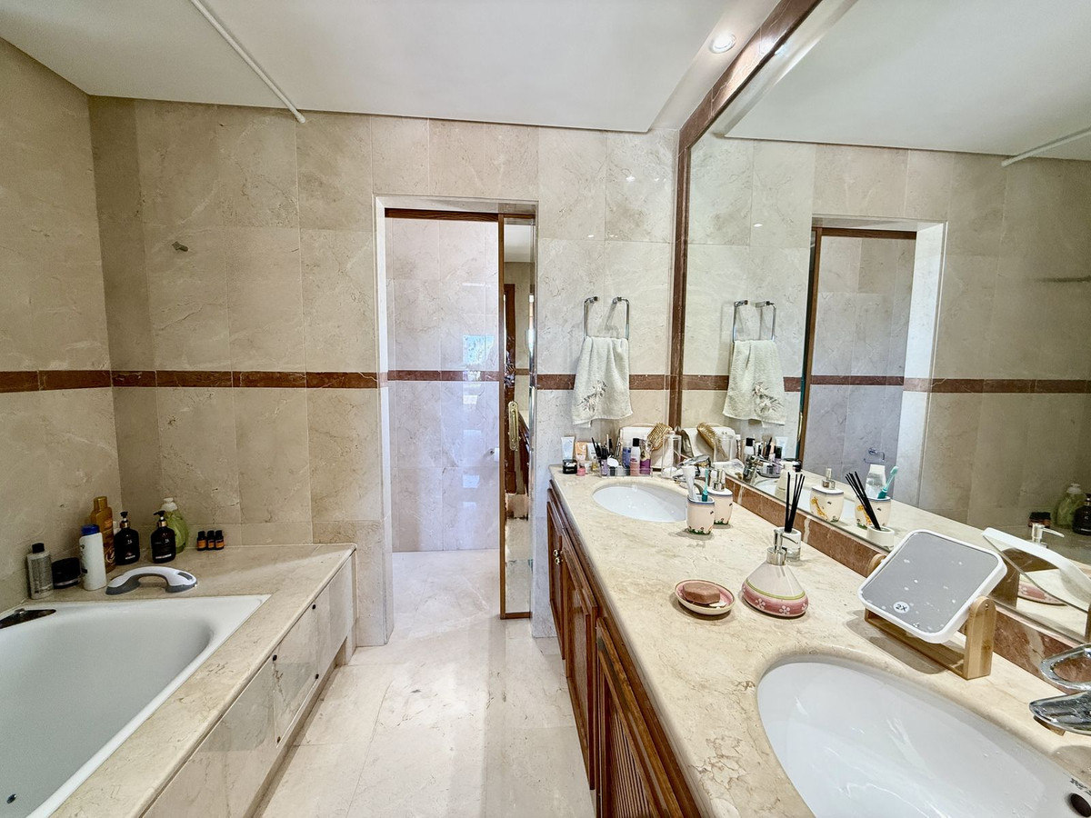Se vende Pareada de 3 dormitorios en Costa Del Sol, Málaga, España
