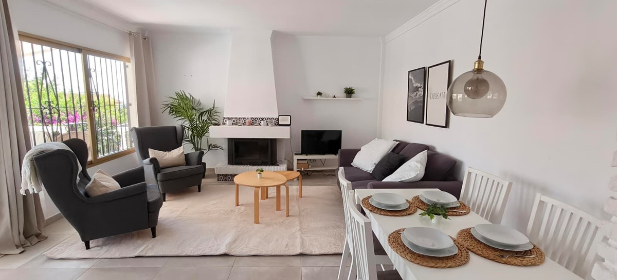4 Bed Townhouse for sale in Torreblanca Costa Del Sol, Málaga, Spain