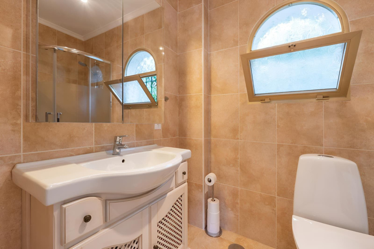 4 Bed Townhouse for sale in Torreblanca Costa Del Sol, Málaga, Spain