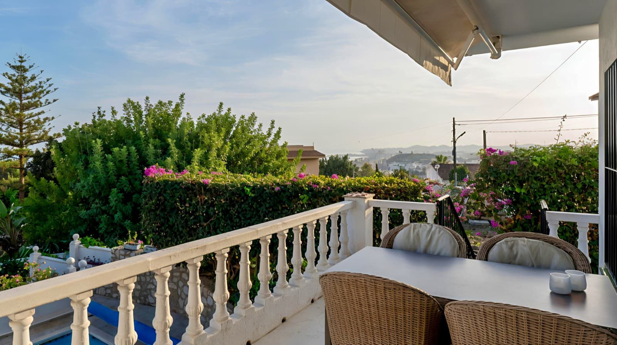 4 Bed Townhouse for sale in Torreblanca Costa Del Sol, Málaga, Spain