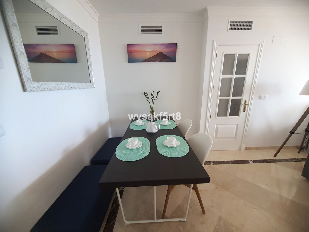 2 Bed Apartment for sale in La Duquesa Costa Del Sol, Málaga, Spain