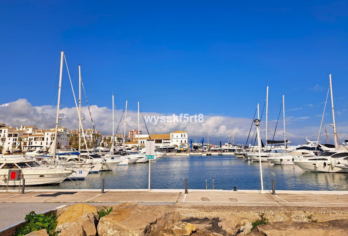 2 Bed Apartment for sale in La Duquesa Costa Del Sol, Málaga, Spain