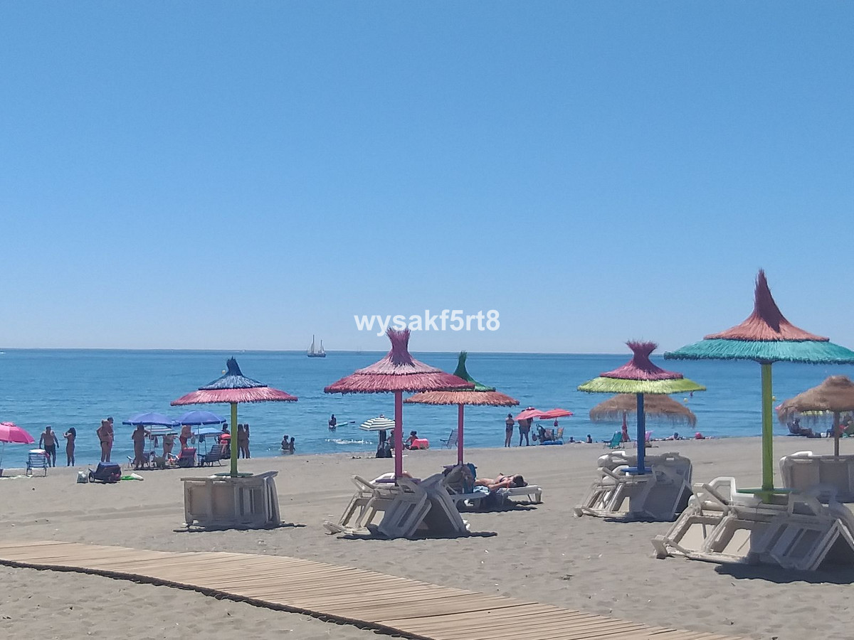 2 Bed Apartment for sale in La Duquesa Costa Del Sol, Málaga, Spain
