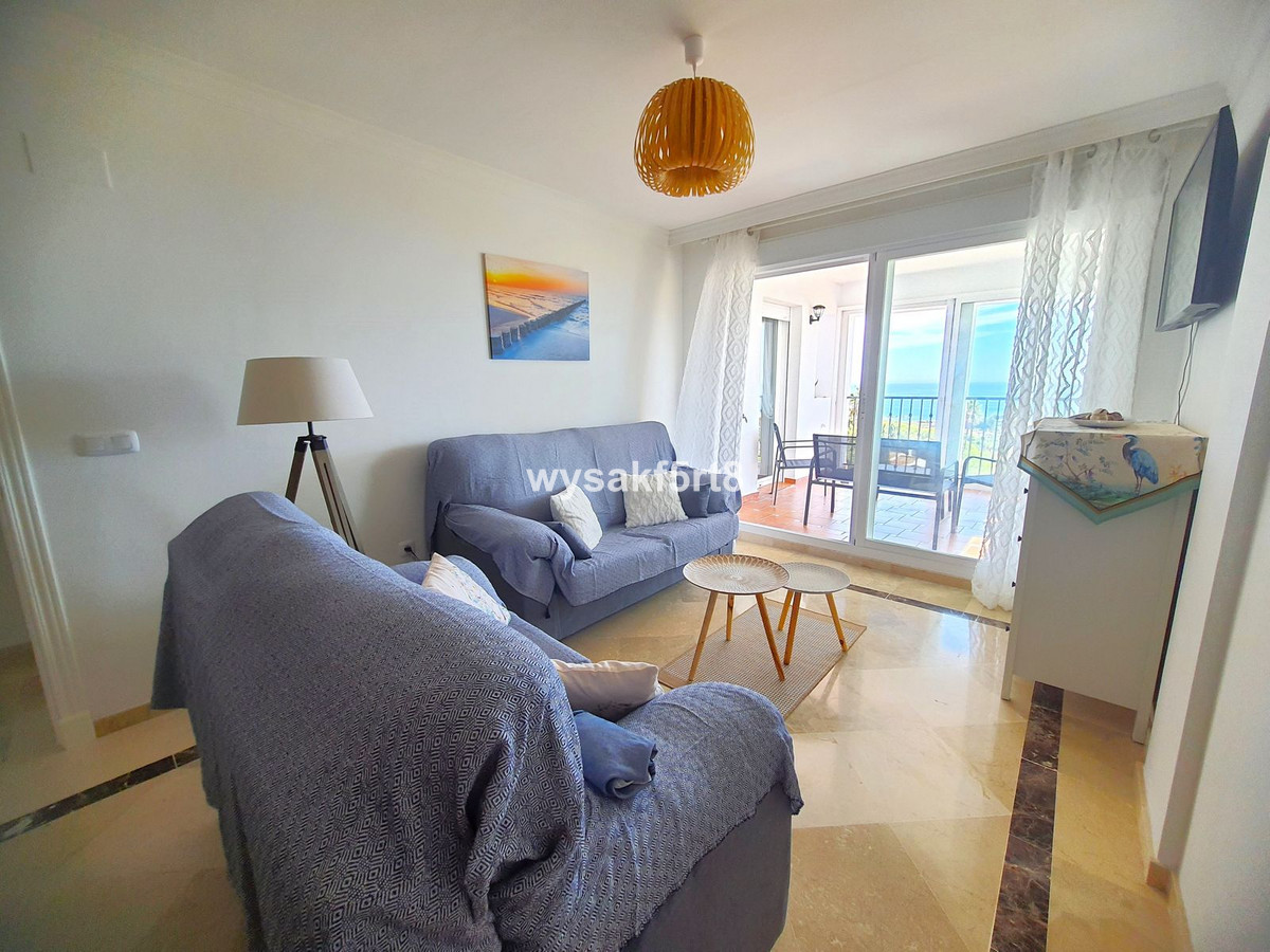 2 Bed Apartment for sale in La Duquesa Costa Del Sol, Málaga, Spain