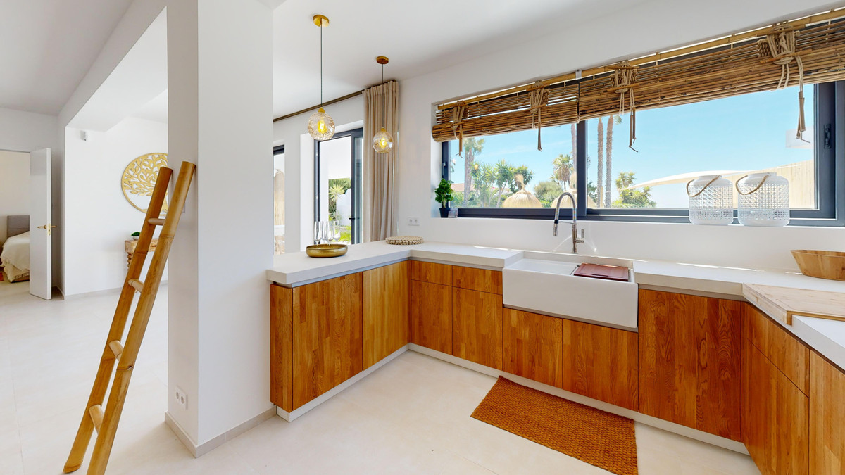 3 Bed Townhouse for sale in Estepona Costa Del Sol, Málaga, Spain