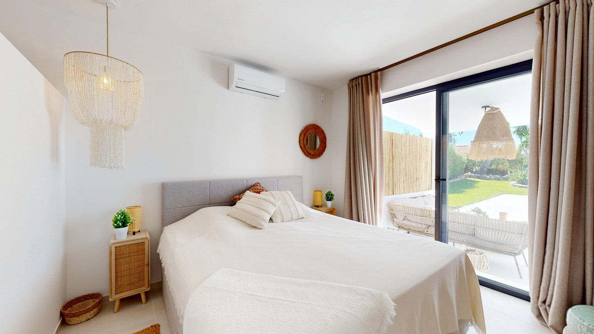 3 Bed Townhouse for sale in Estepona Costa Del Sol, Málaga, Spain