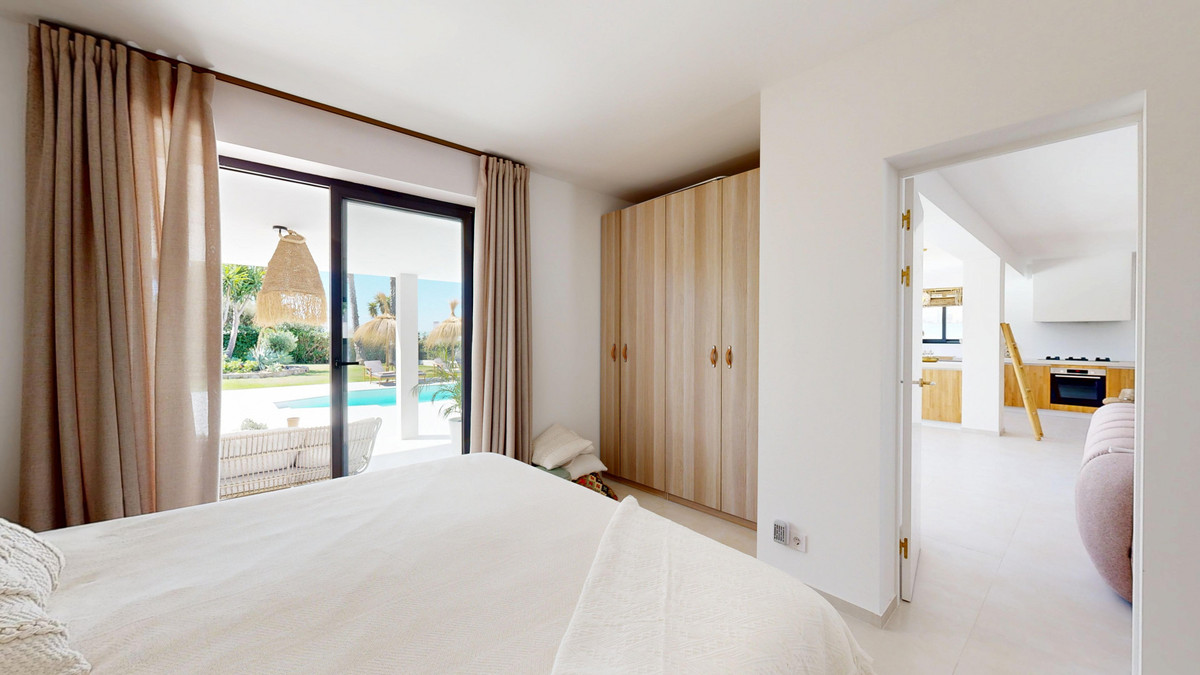 3 Bed Townhouse for sale in Estepona Costa Del Sol, Málaga, Spain