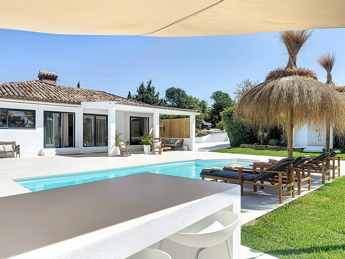 3 Bed Townhouse for sale in Estepona Costa Del Sol, Málaga, Spain