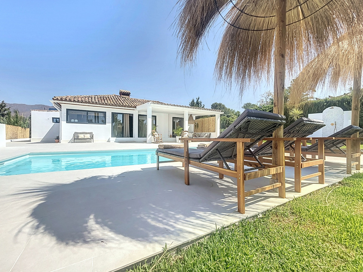 3 Bed Townhouse for sale in Estepona Costa Del Sol, Málaga, Spain