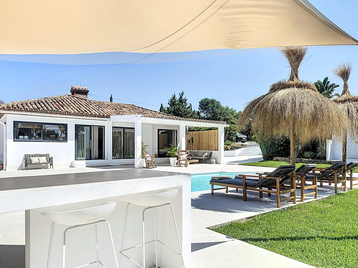3 Bed Townhouse for sale in Estepona Costa Del Sol, Málaga, Spain