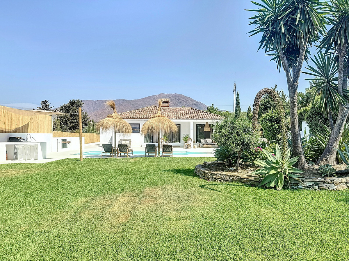 3 Bed Townhouse for sale in Estepona Costa Del Sol, Málaga, Spain