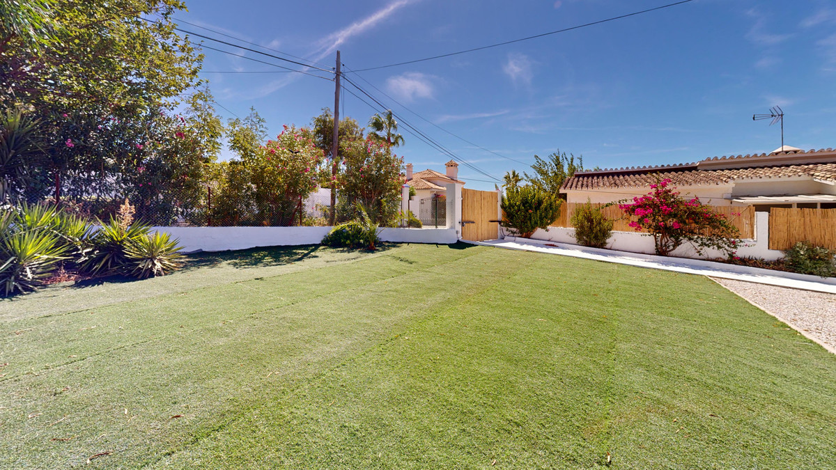 3 Bed Townhouse for sale in Estepona Costa Del Sol, Málaga, Spain