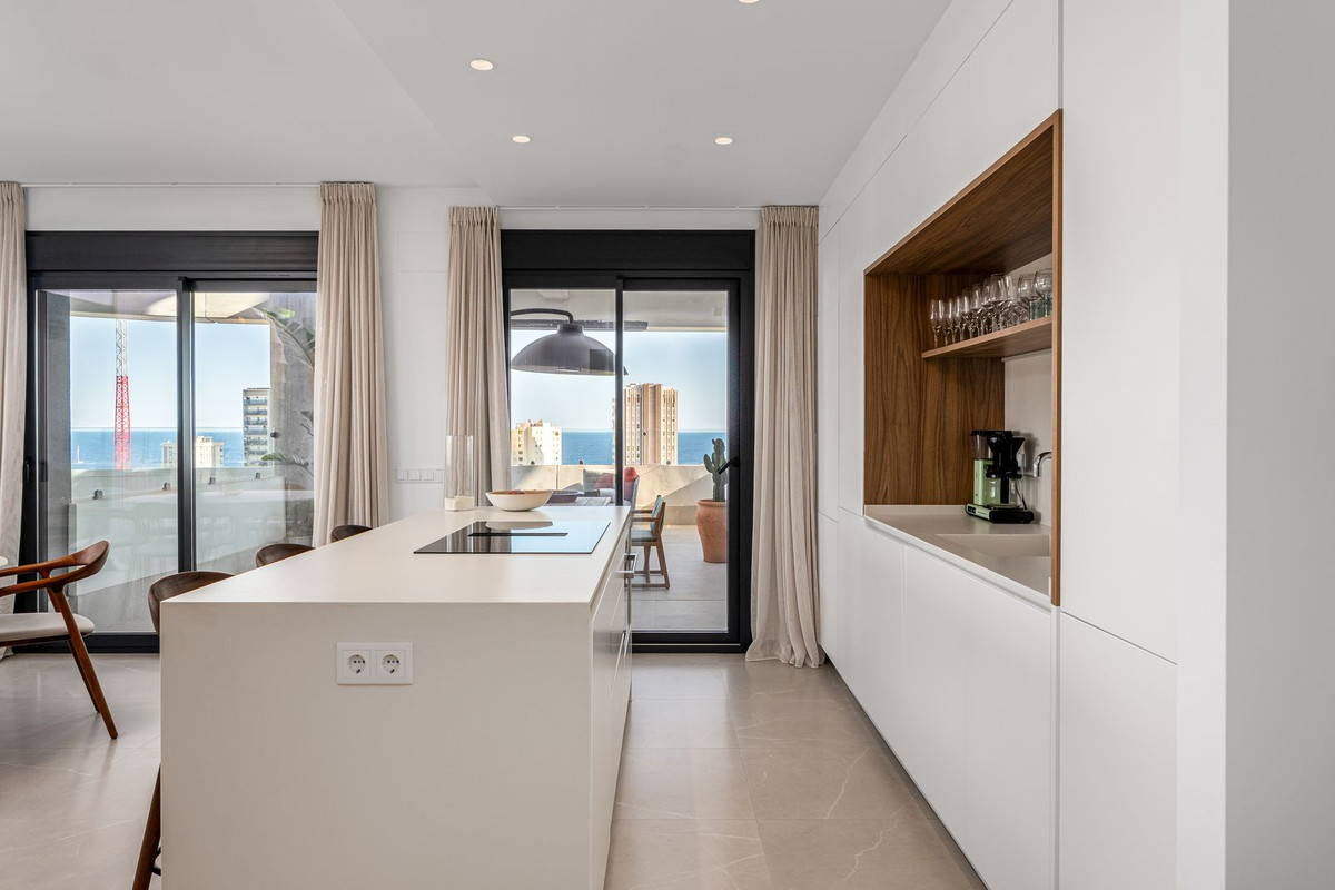 Se vende Apartamento Planta Media de 2 dormitorios en Costa Blanca, Alicante, España