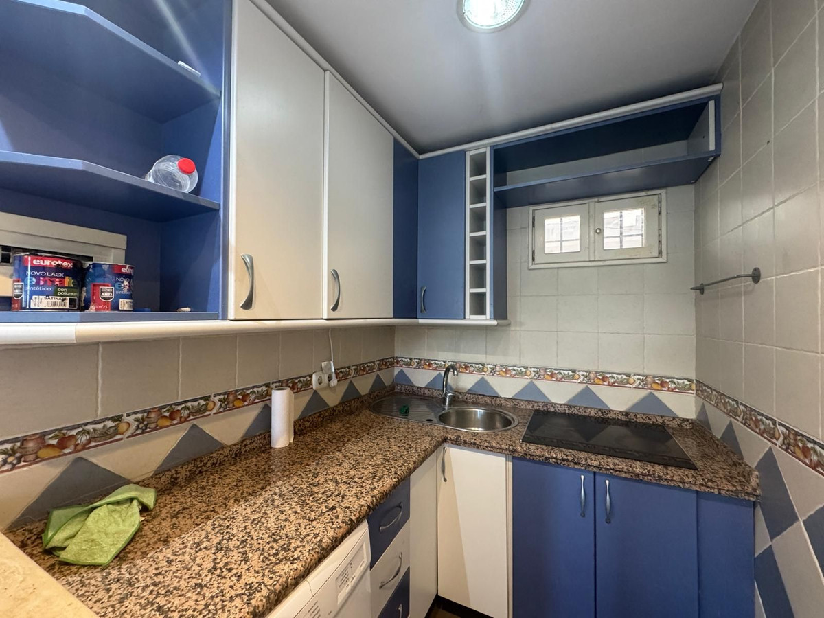 Se vende Local comercial de 2 dormitorios en Costa Del Sol, Málaga, España