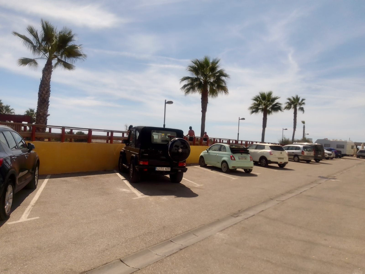 Se vende Local comercial de 2 dormitorios en Costa Del Sol, Málaga, España