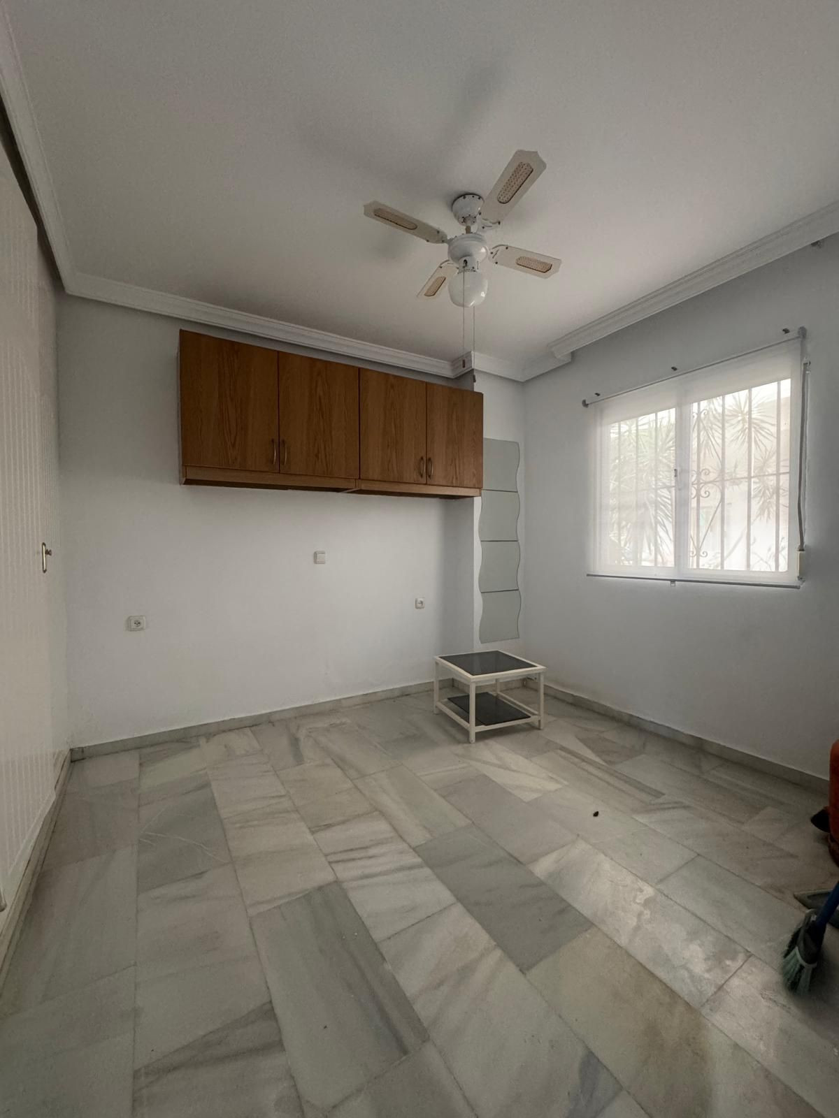 Se vende Local comercial de 2 dormitorios en Costa Del Sol, Málaga, España