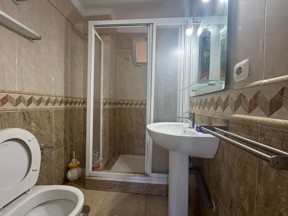 Se vende Local comercial de 2 dormitorios en Costa Del Sol, Málaga, España