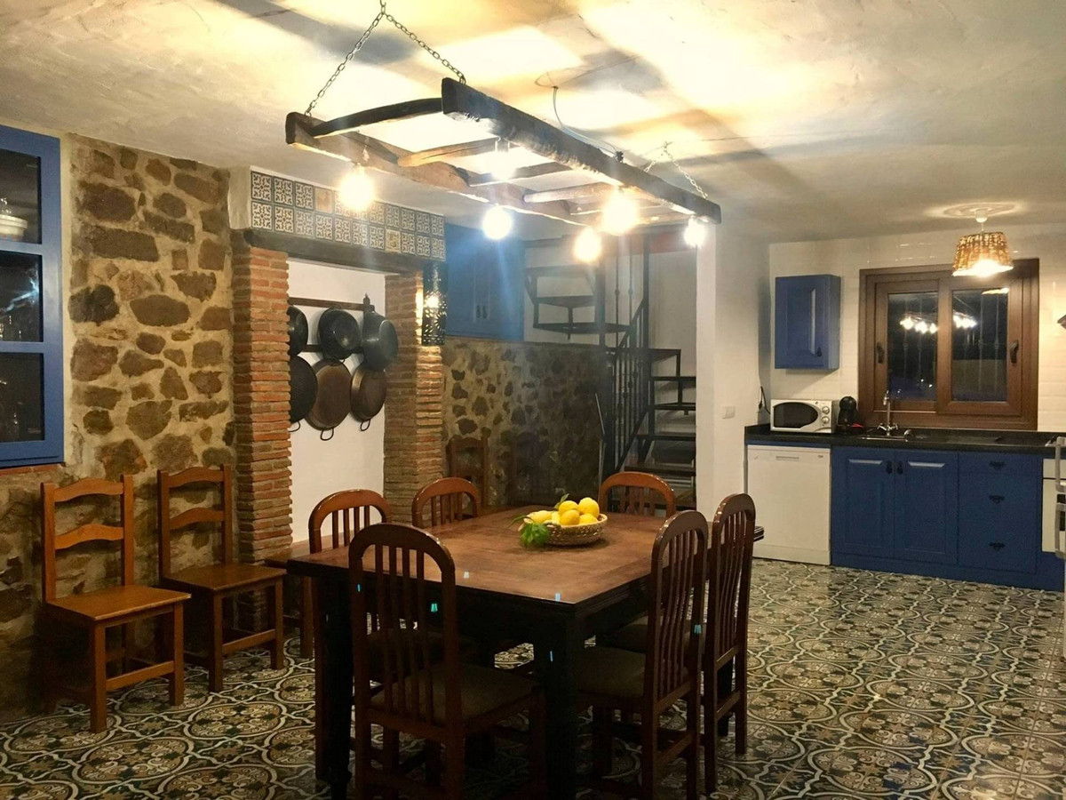 Se vende Finca - Cortijo de 5 dormitorios en Costa Del Sol, Málaga, España