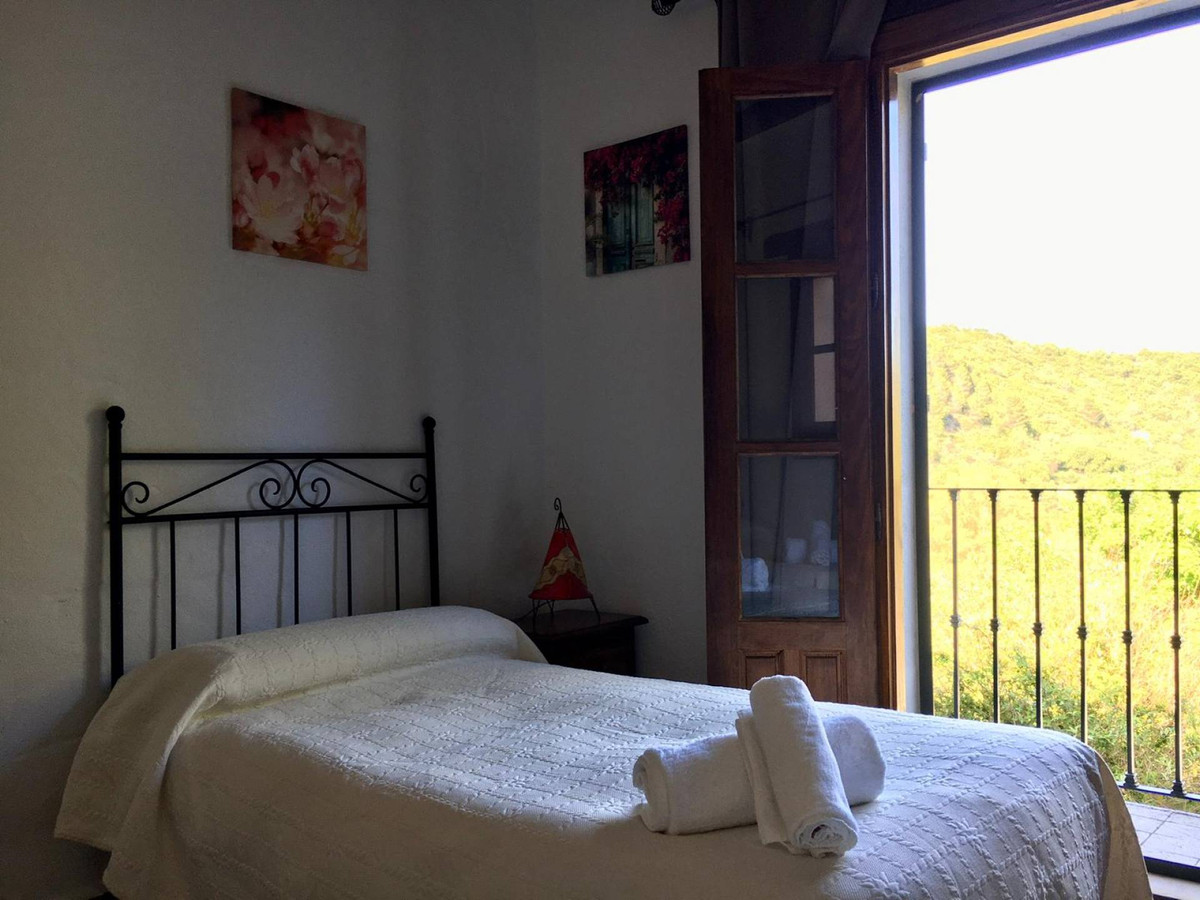 Se vende Finca - Cortijo de 5 dormitorios en Costa Del Sol, Málaga, España